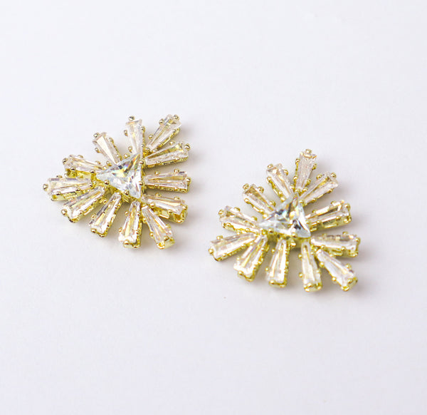 ARETES ZIRCONIA