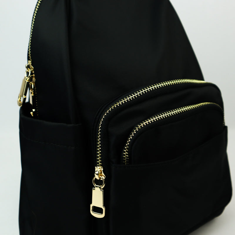 MOCHILA MEDIANA NEGRA